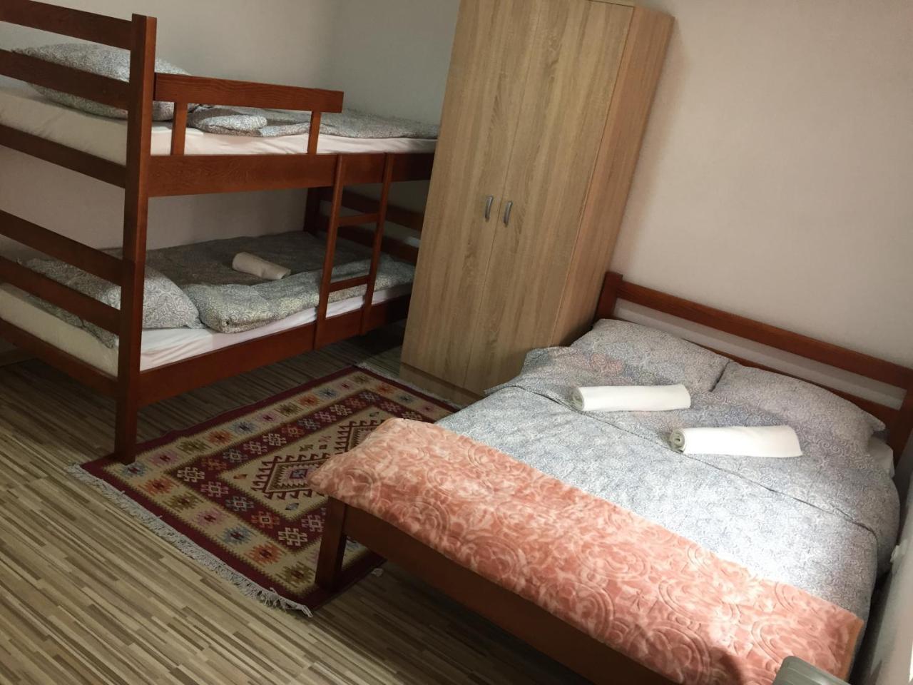 The Blue Eye Bed and Breakfast Vuthaj Esterno foto