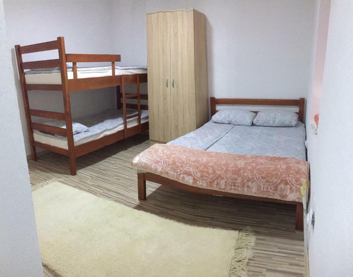 The Blue Eye Bed and Breakfast Vuthaj Esterno foto